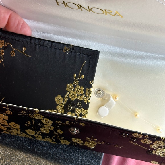 16” Honora cultured “floating” pearl necklace. - Picture 6 of 7